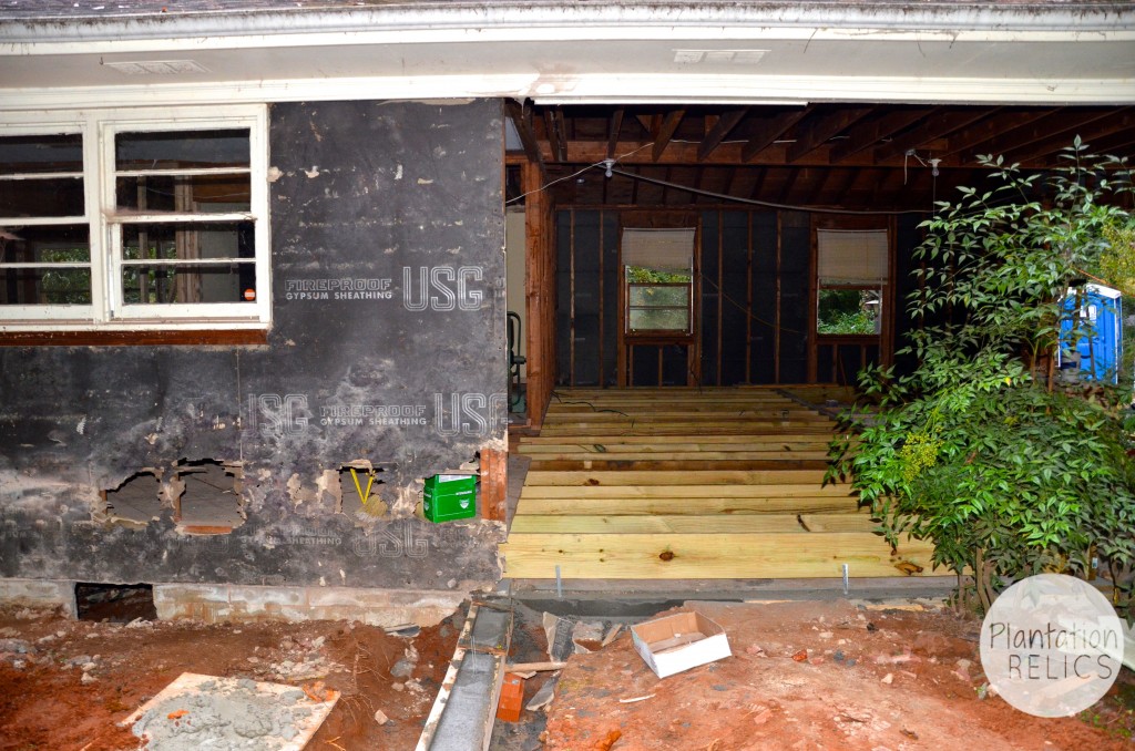 Carport Closing demo of breakfast flip