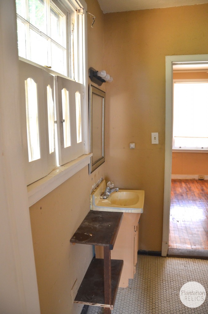 Downstairs Bath Before window sink flip